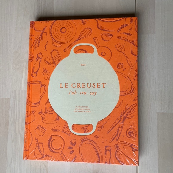 Le Creuset Kitchen Nwt Le Creuset Cookbook Poshmark
